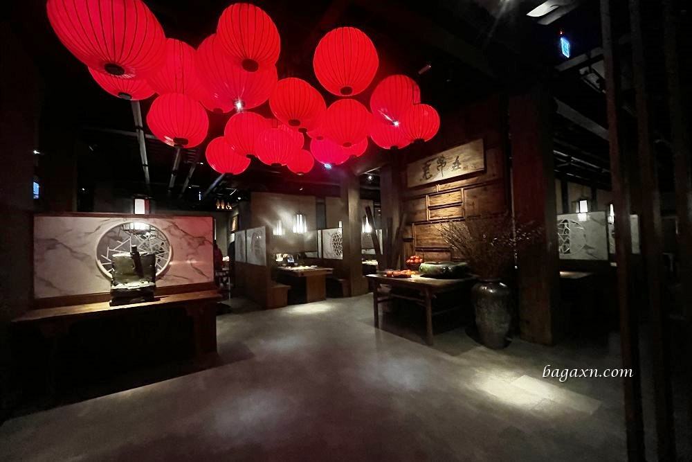 台中南屯│老常在麻辣鍋。鍋底豆腐是我吃過最好吃的