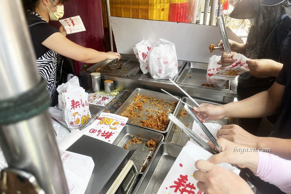 苗栗苑裡│耕牛園苑裡市場秒殺炸雞。腿排皮薄肉汁多