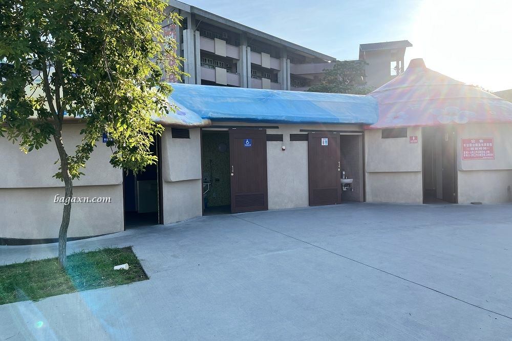 苗栗親子景點│苑裡灣麗親子公園。農舍煙囪滑梯，區域有點小但還OK