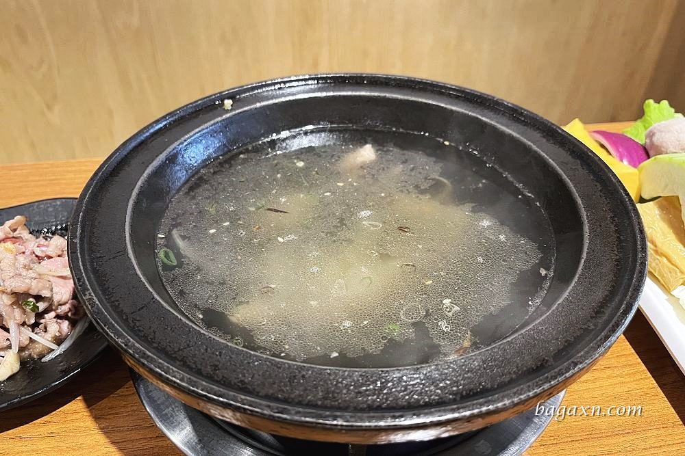 豐原火鍋│原石鍋。石頭火鍋桌邊炒肉香噴噴,煎蛋很好吃 - 第7張圖 豐原火鍋│原石鍋。石頭火鍋桌邊炒肉香噴噴,煎蛋很好吃