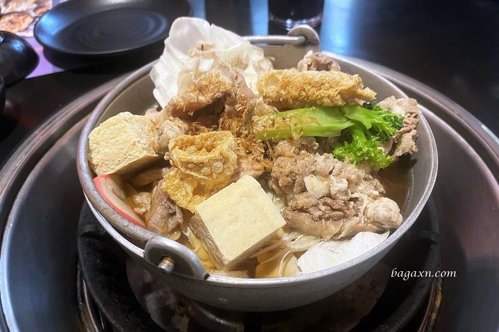 豐原燒烤│石頭日式炭火燒肉豐原館。副食選擇多，還有哈根達斯莫凡彼吃到飽