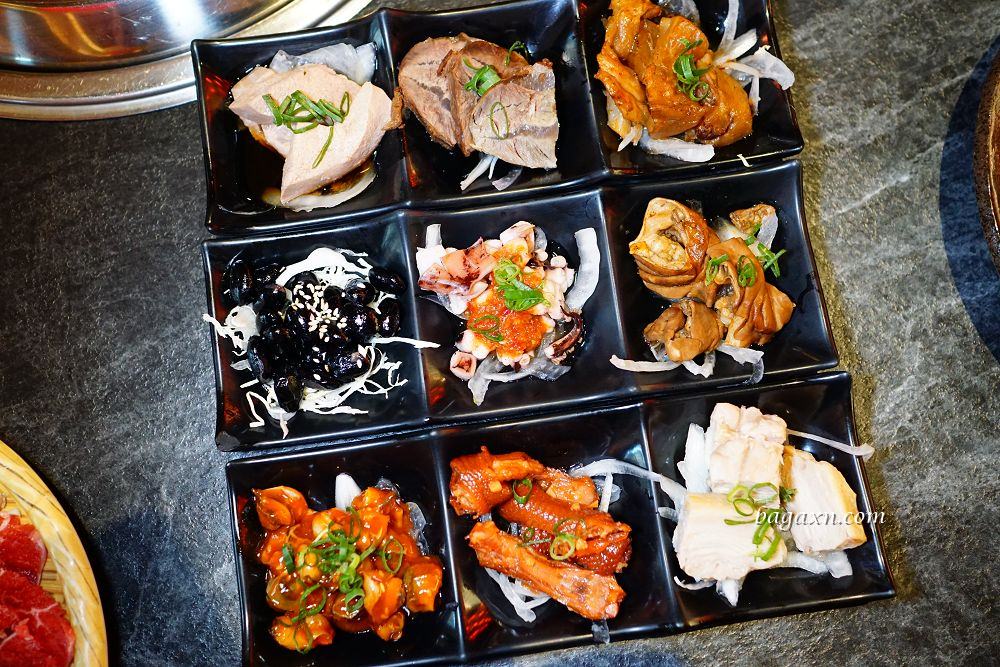 豐原燒肉│石頭日式炭火燒肉豐原館。2023改版新菜單，高品質肉類海鮮還有甜點櫃