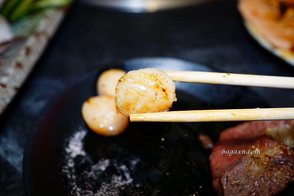 豐原燒肉│石頭日式炭火燒肉豐原館。2023改版新菜單，高品質肉類海鮮還有甜點櫃