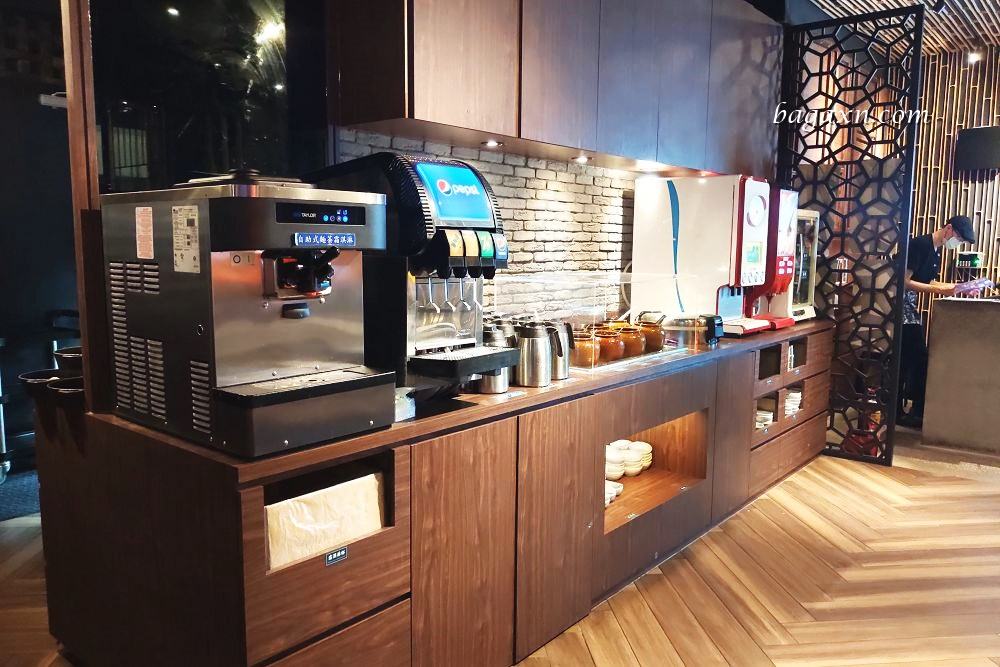 后里火鍋│這一小鍋(台中麗寶店)。整體口味偏淡，麵茶霜淇淋特別