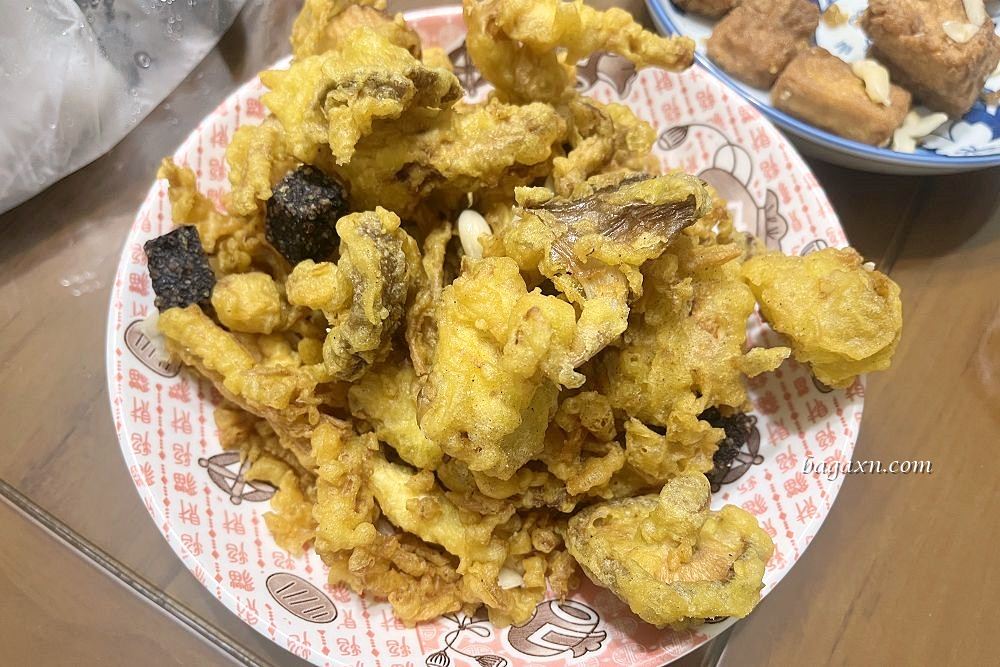 台中北屯│好吃又便宜的綜合炸香菇,各式美味炸物~這都有! - 第4張圖 台中北屯│好吃又便宜的綜合炸香菇,各式美味炸物~這都有!
