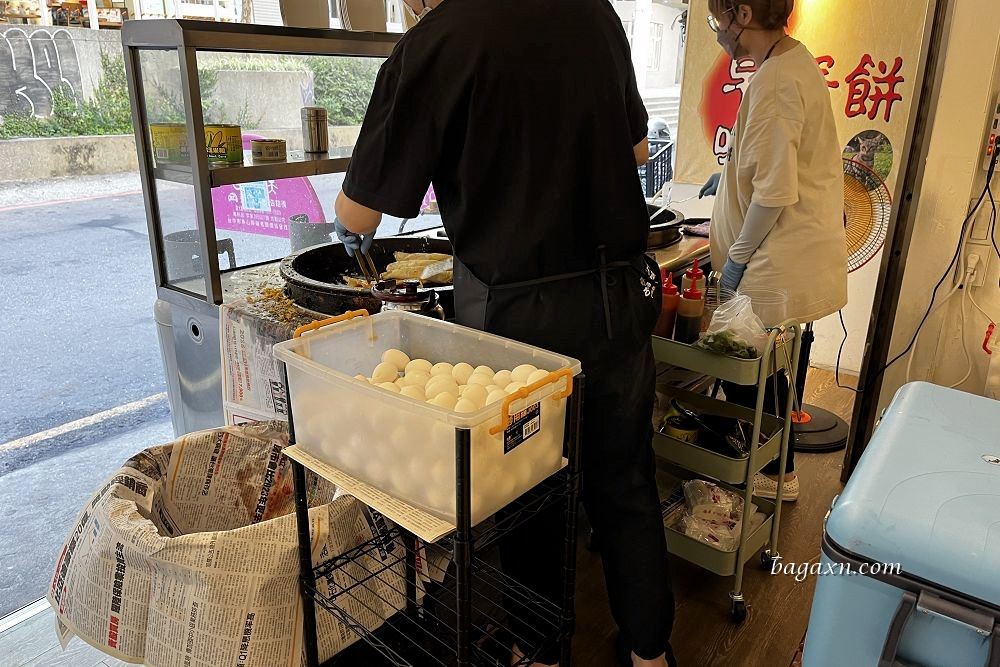 台中粉漿蛋餅│古早味蛋餅逢甲店。外酥內Q軟超好吃