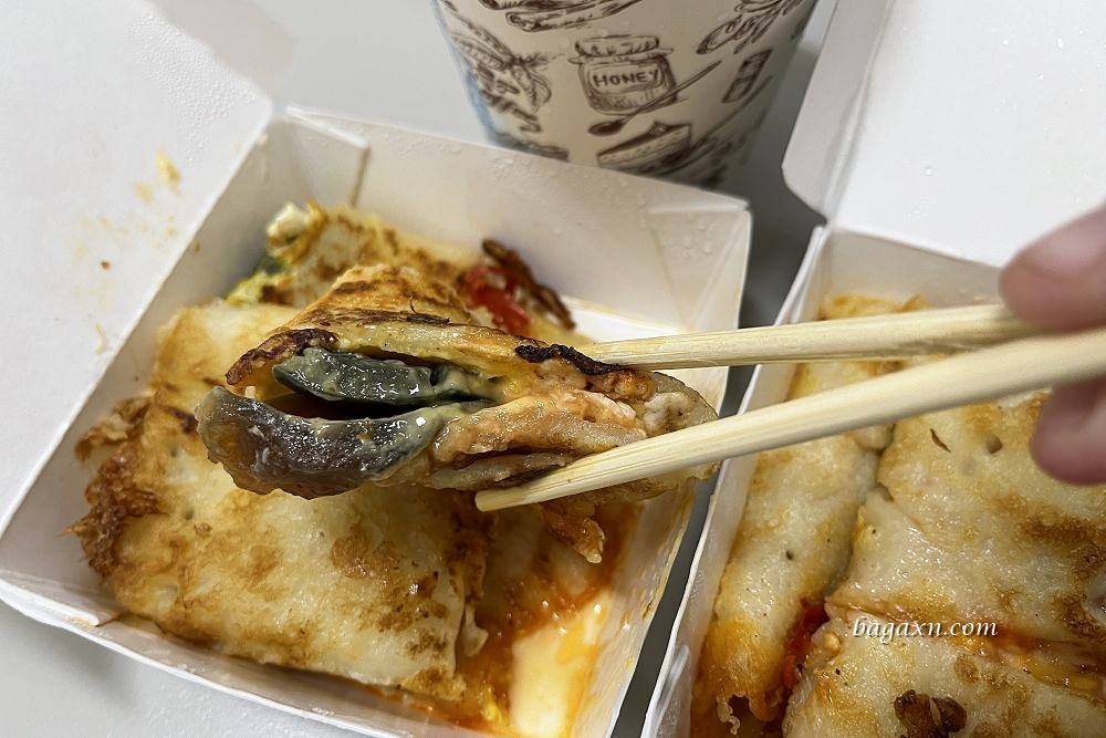 台中粉漿蛋餅│古早味蛋餅逢甲店。外酥內Q軟超好吃