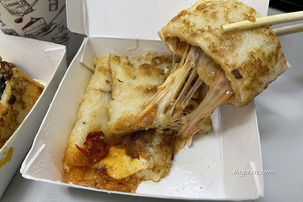 台中粉漿蛋餅│古早味蛋餅逢甲店。外酥內Q軟超好吃