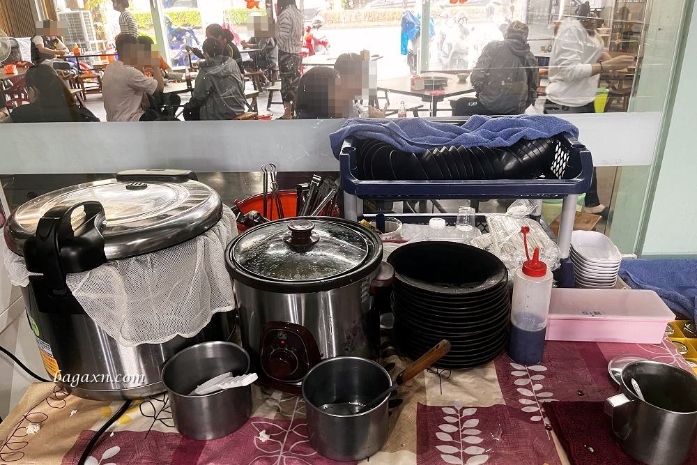 台中蚵仔吃到飽│金賀夯美食廣場。烤蚵各式鮮蚵料理吃到飽，產地當日新鮮直送