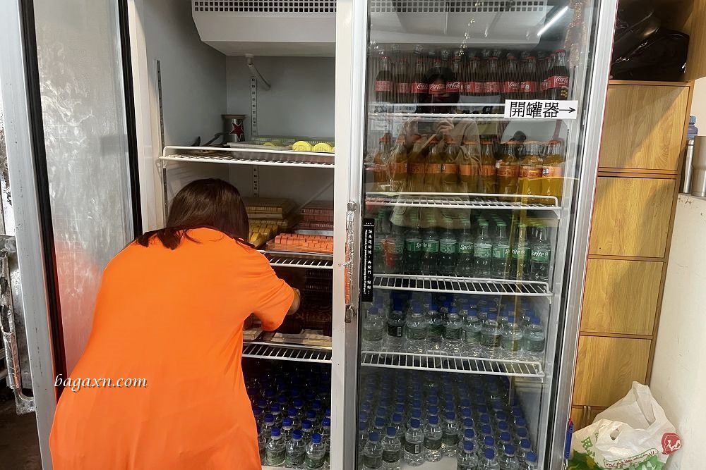 台中蚵仔吃到飽│金賀夯美食廣場。烤蚵各式鮮蚵料理吃到飽，產地當日新鮮直送