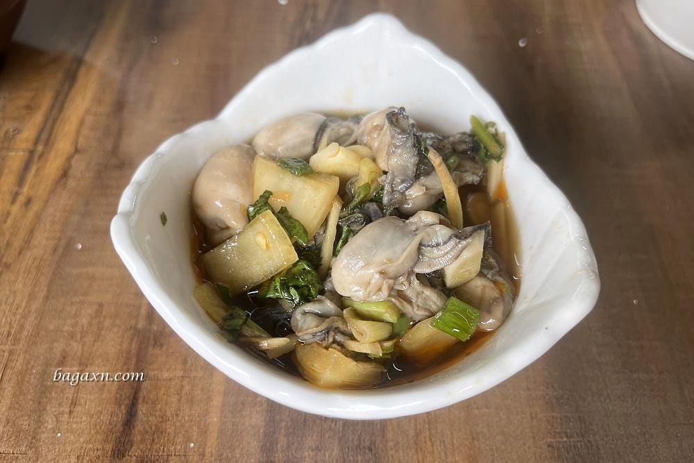 台中蚵仔吃到飽│金賀夯美食廣場。烤蚵各式鮮蚵料理吃到飽，產地當日新鮮直送