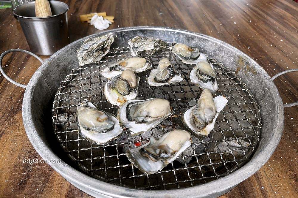 台中蚵仔吃到飽│金賀夯美食廣場。烤蚵各式鮮蚵料理吃到飽，產地當日新鮮直送