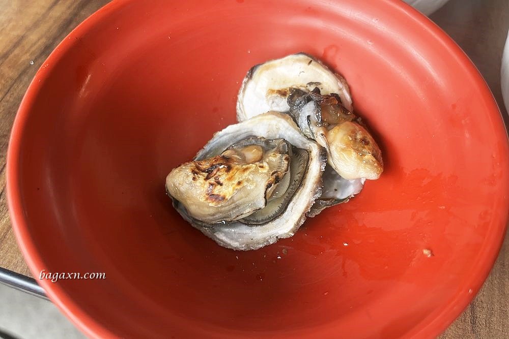 台中蚵仔吃到飽│金賀夯美食廣場。烤蚵各式鮮蚵料理吃到飽，產地當日新鮮直送