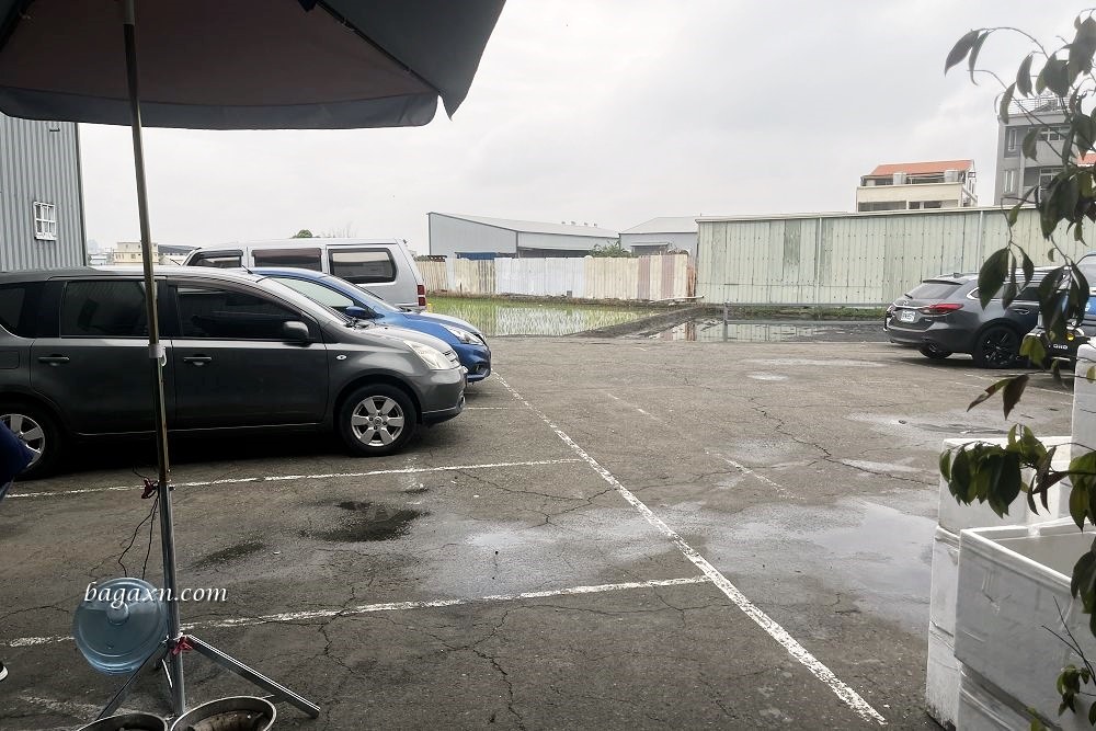 台中蚵仔吃到飽│金賀夯美食廣場。烤蚵各式鮮蚵料理吃到飽，產地當日新鮮直送