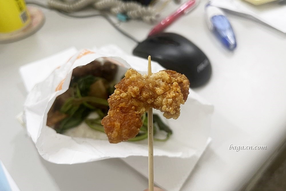 台中南屯│開源社香雞排南屯店。雞排只40元真的便宜，刷醬也很好吃