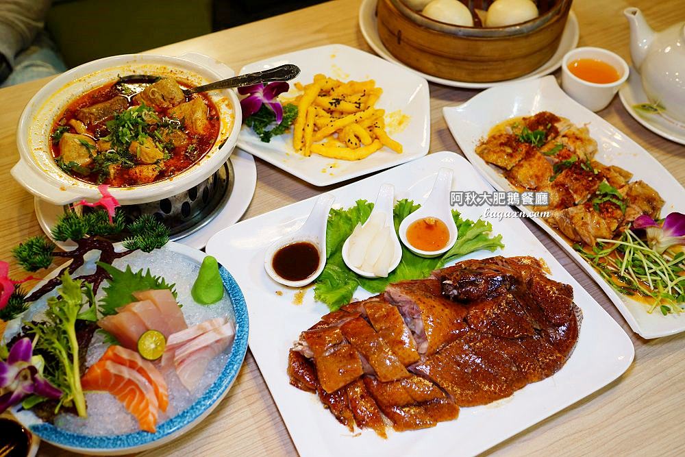 台中陽江鵝│阿秋大肥鵝餐廳(黎明店)。陽江鵝皮脆肉多汁半隻即可上桌 - 第1張圖 台中陽江鵝│阿秋大肥鵝餐廳(黎明店)。陽江鵝皮脆肉多汁半隻即可上桌