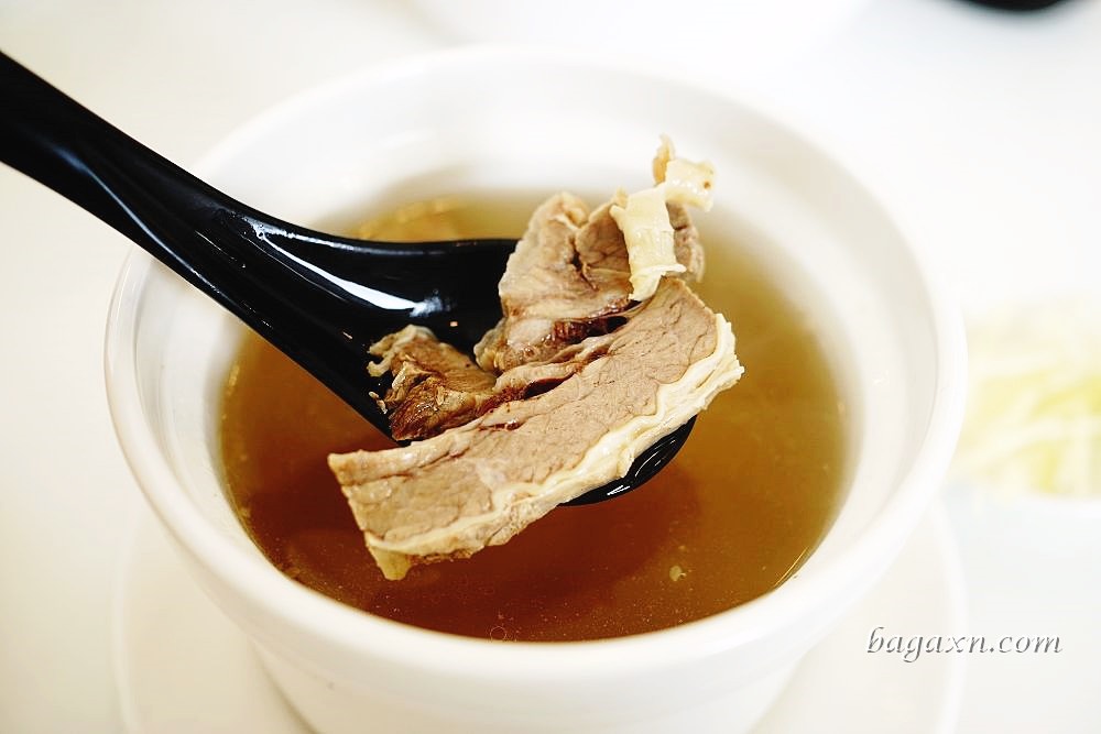 台中漢口路美食│陸羽軒。陸園旗下新品牌，主打江南小點煲飯勁麵