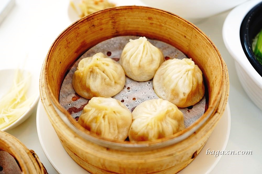 台中漢口路美食│陸羽軒。陸園旗下新品牌，主打江南小點煲飯勁麵