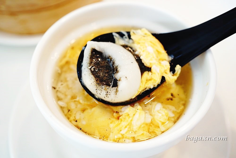 台中漢口路美食│陸羽軒。陸園旗下新品牌，主打江南小點煲飯勁麵