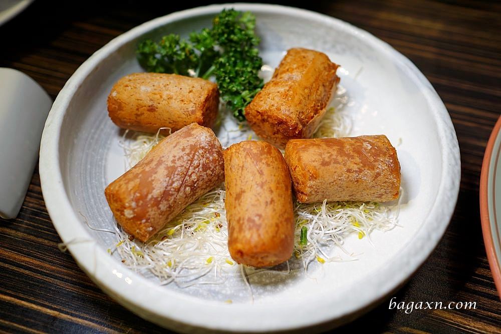 中科聚餐餐廳│招牌櫻桃鴨皮酥肉嫩、砂鍋粥品料多鮮美。食悅