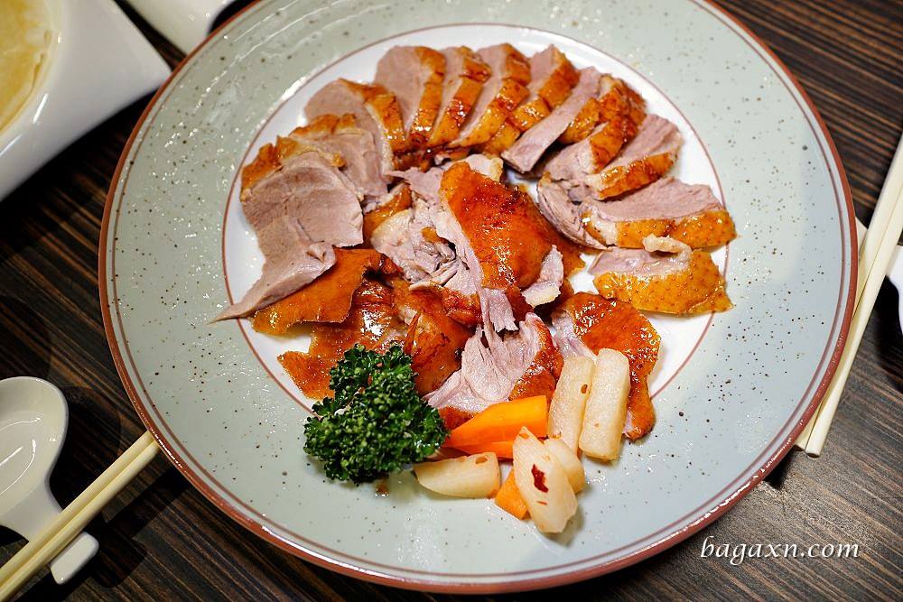 中科聚餐餐廳│招牌櫻桃鴨皮酥肉嫩、砂鍋粥品料多鮮美。食悅