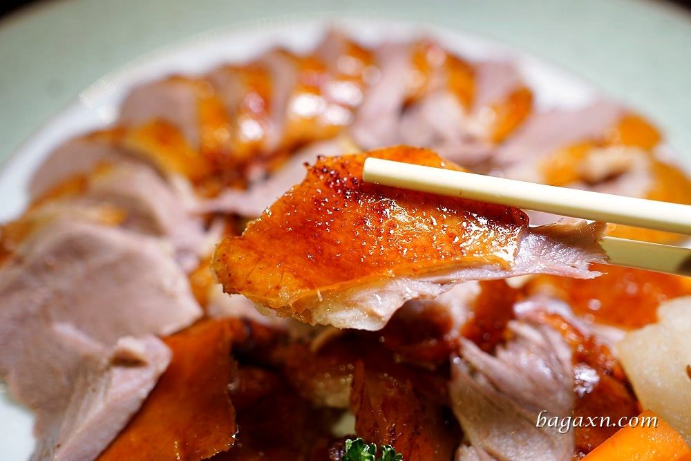 中科聚餐餐廳│招牌櫻桃鴨皮酥肉嫩、砂鍋粥品料多鮮美。食悅