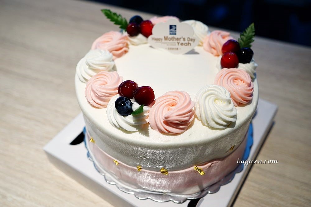 2023台中母親節蛋糕推薦│馥漫麵包花園。那一年追的的女孩
