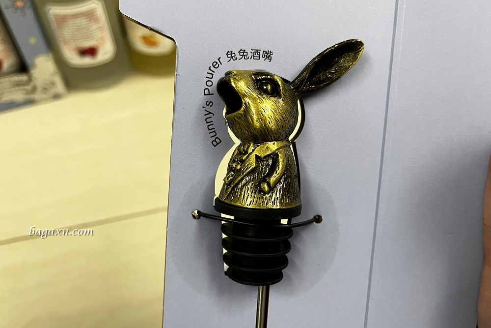 兔兔酒門市│Bunnyville龐尼維爾台中門市。門市可以試喝多款口味，荔枝酒很好喝