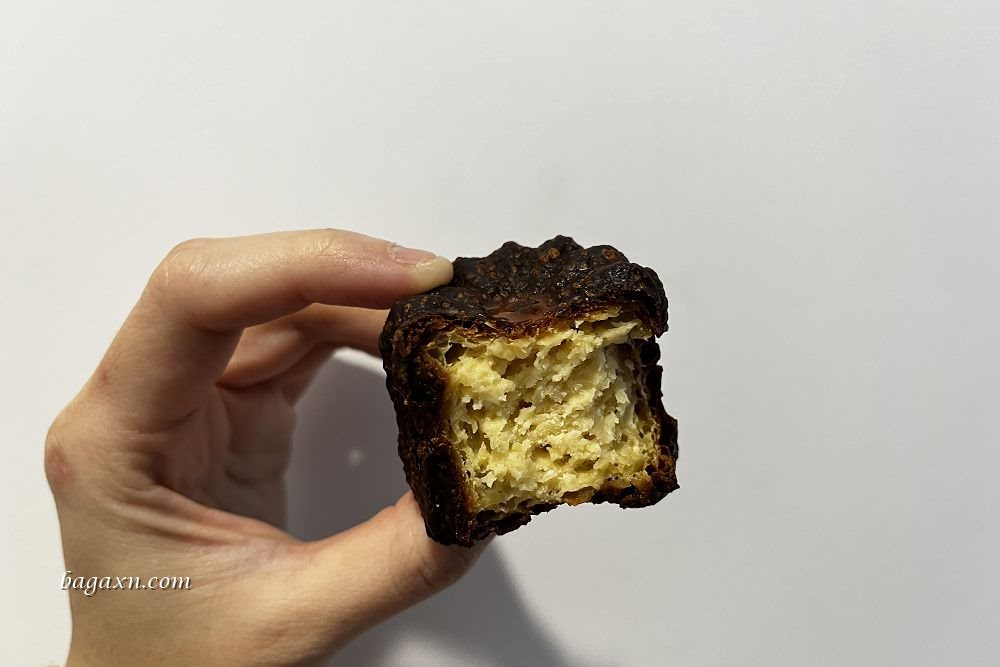 台中南屯│DelleBakery可麗露專賣店。外酥內軟口味很多，不小心就會買太多