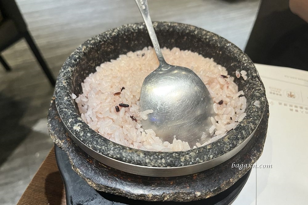 台中后里│涓豆腐。五款韓式小菜無限量供應，吃到最後真的超飽