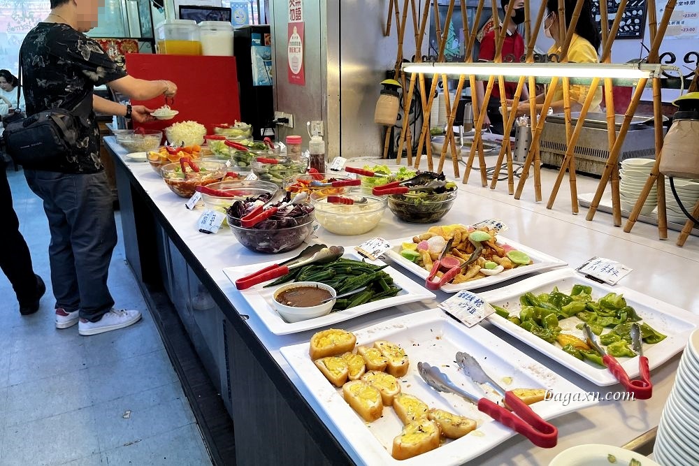 台中西屯│逢甲東大牛排。有小小的Buffet吃到飽 - 第5張圖 台中西屯│逢甲東大牛排。有小小的Buffet吃到飽