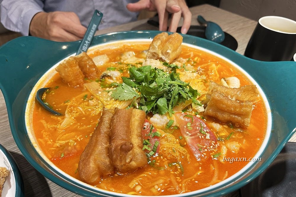 台中南屯│酸小七酸湯魚。夠酸辣配飯很好吃！