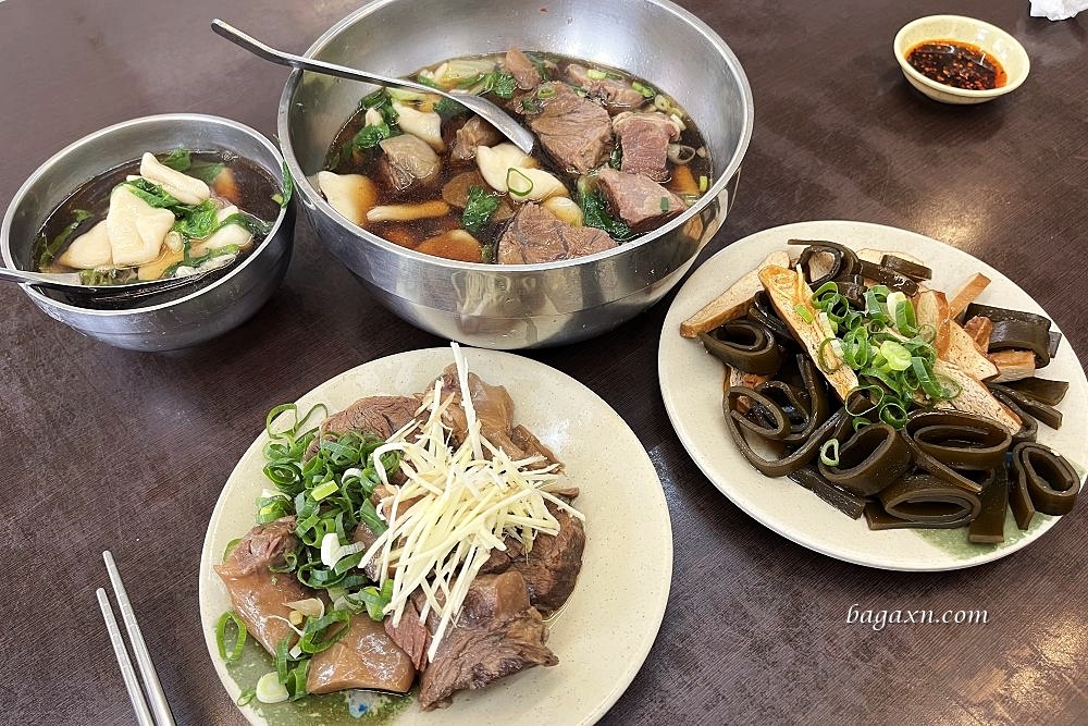 台中南屯│鮮道口福牛肉麵南屯店。牛肉大塊口味不錯