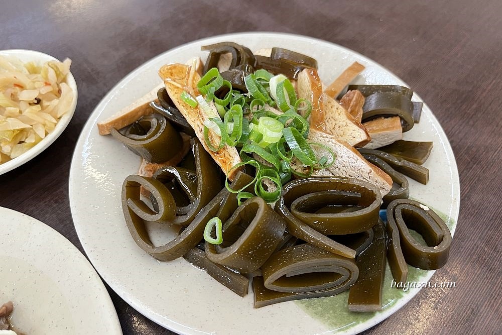 台中南屯│鮮道口福牛肉麵南屯店。牛肉大塊口味不錯