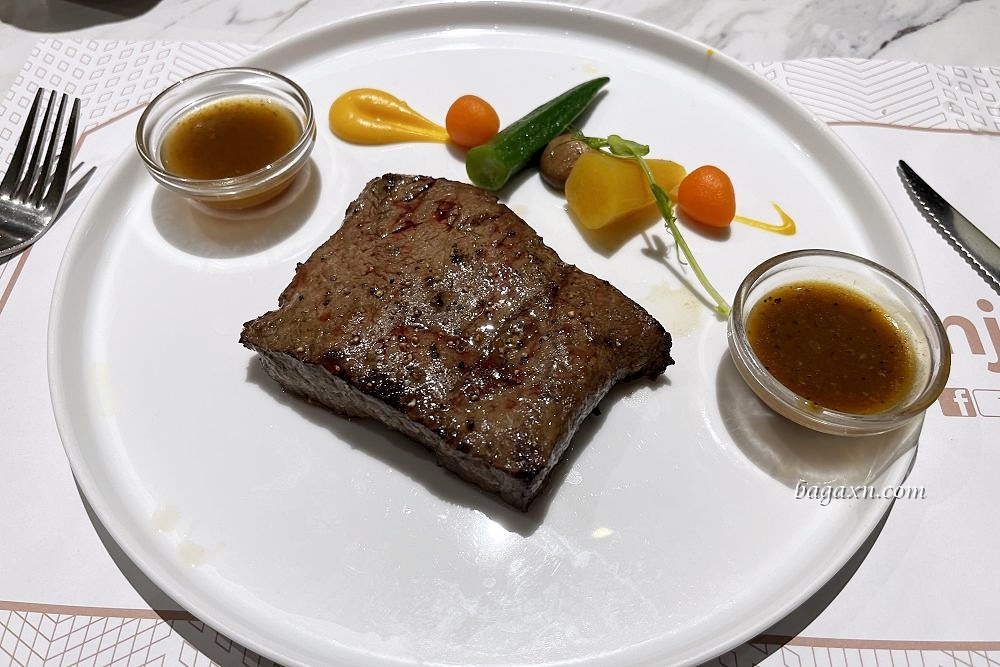 台中南屯│西堤家樂福文心店。依舊不錯吃但變貴了