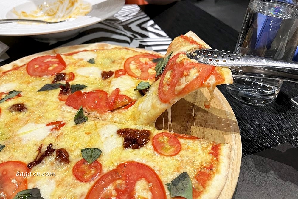 台中西區│ZEBRA義式餐廳。現烤義式披薩超好吃 - 第1張圖 台中西區│ZEBRA義式餐廳。現烤義式披薩超好吃