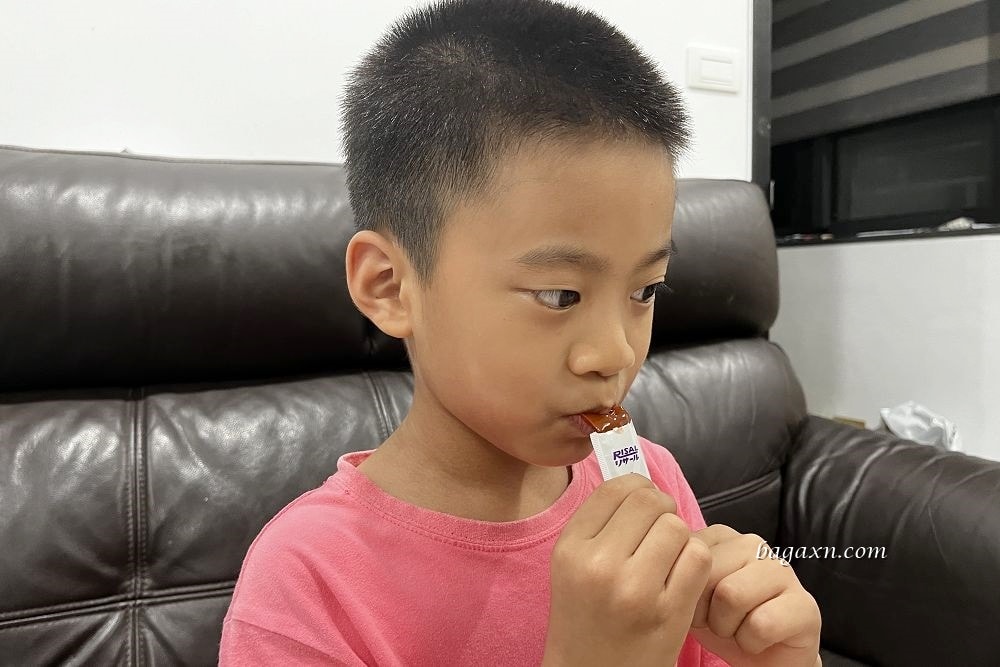 小兒利撒爾葉黃素乖寶寶凍│QQ果凍口感甜甜很好吃，小孩很愛