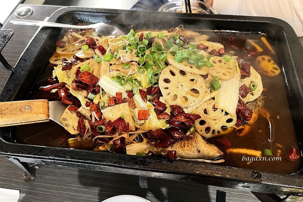 台中南屯│城裡來的巫山烤魚公益店。怪味魚口味特別挺好吃的