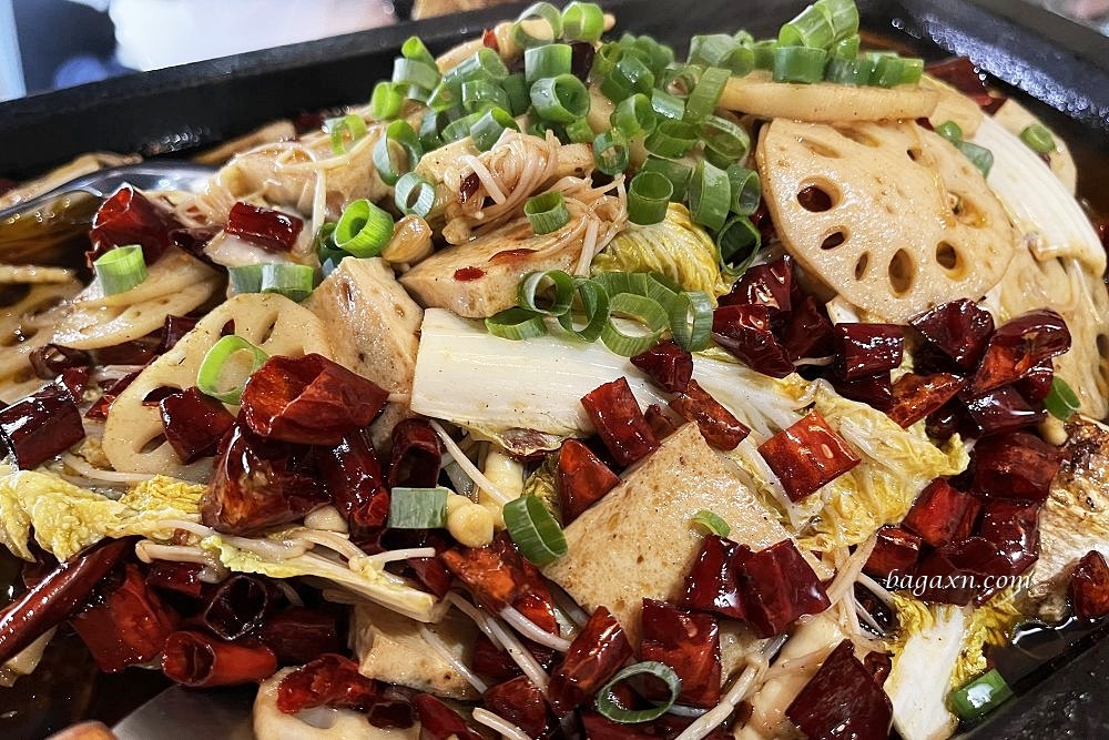 台中南屯│城裡來的巫山烤魚公益店。怪味魚口味特別挺好吃的