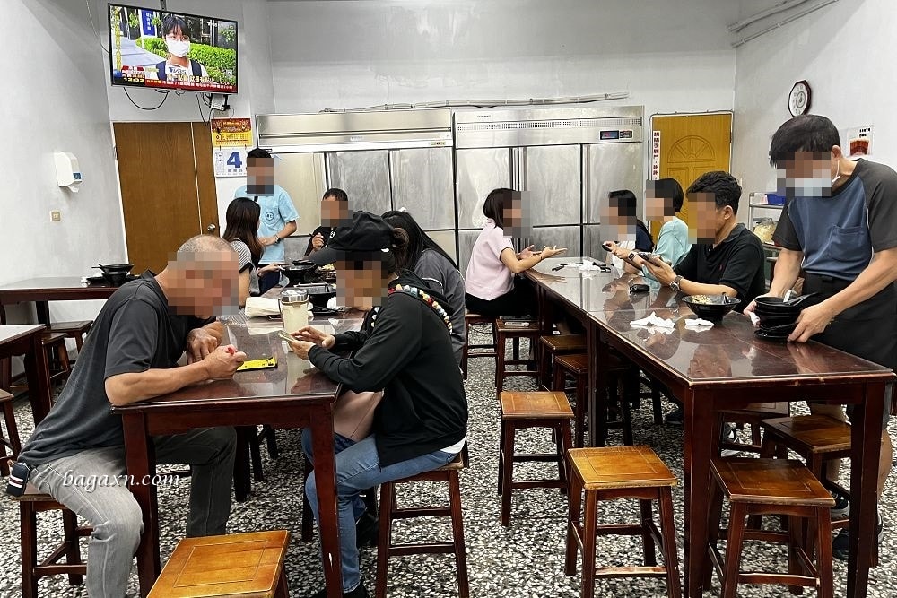 台中南屯│彰化阿添蛤仔麵台中分店。滿滿蛤仔免剝殼吃起來HEN爽