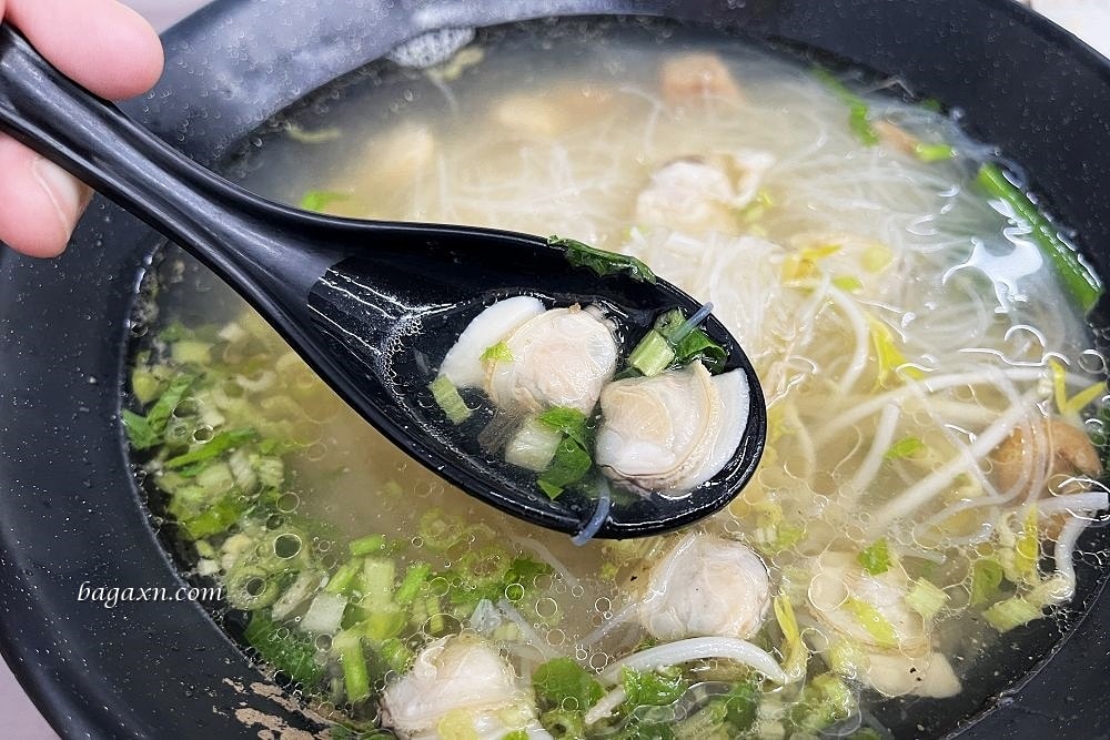 台中南屯│彰化阿添蛤仔麵台中分店。滿滿蛤仔免剝殼吃起來HEN爽