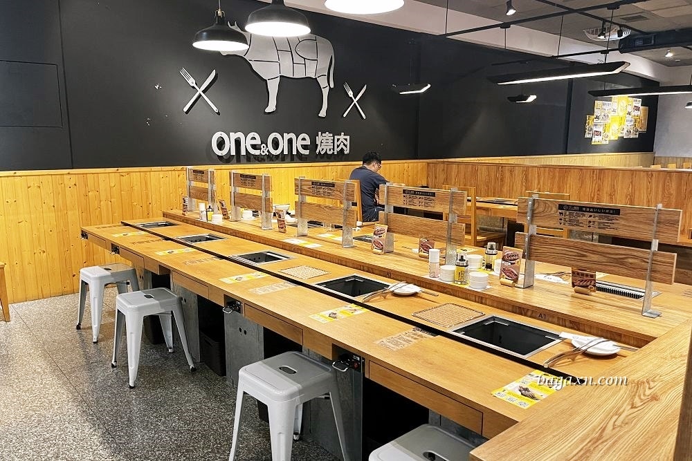 台中南屯│one&one燒肉大墩店。有雞軟骨超讚~一人吃燒肉也不尷尬