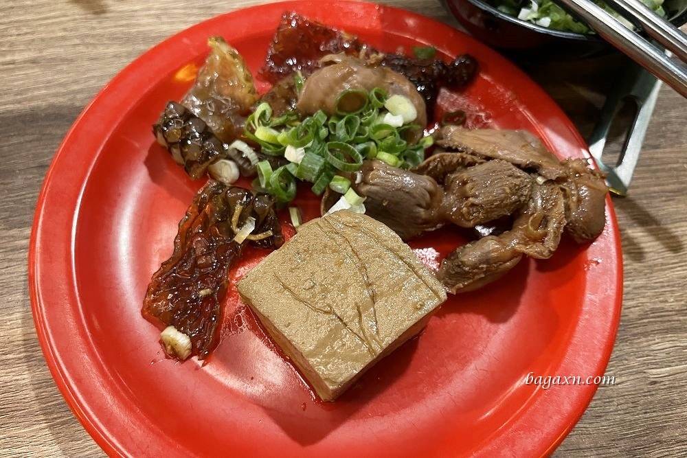 台中西屯│大喜鍋水湳店。水湳店升級版菜單真的還不賴