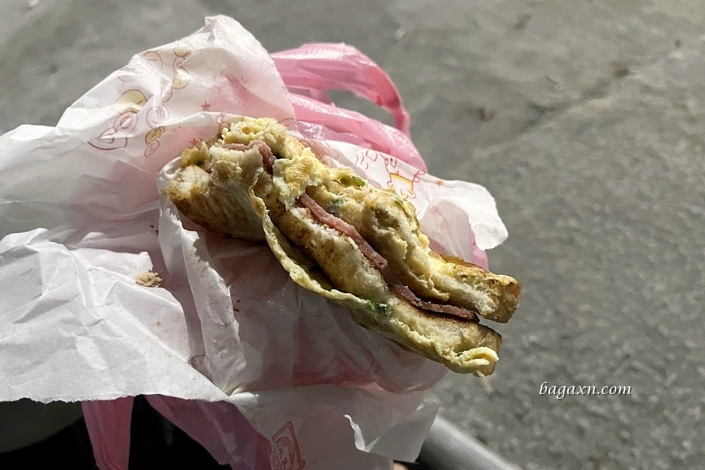 台中粉漿蛋餅│早安古早味蛋餅。Q彈有嚼勁，份量適中不膩口