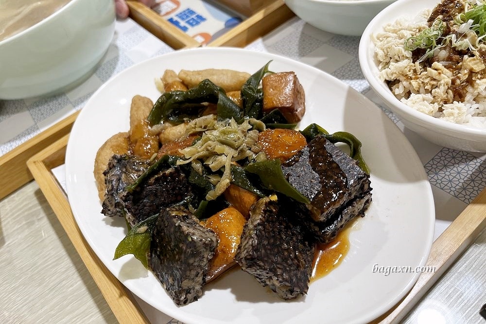 台中南屯│龍涎居好湯-南屯旗艦店。雞湯專賣店，但我覺得麵更美味