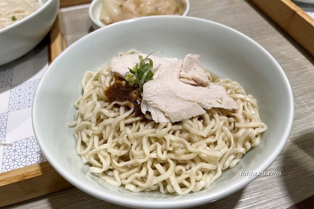 台中南屯│龍涎居好湯-南屯旗艦店。雞湯專賣店，但我覺得麵更美味