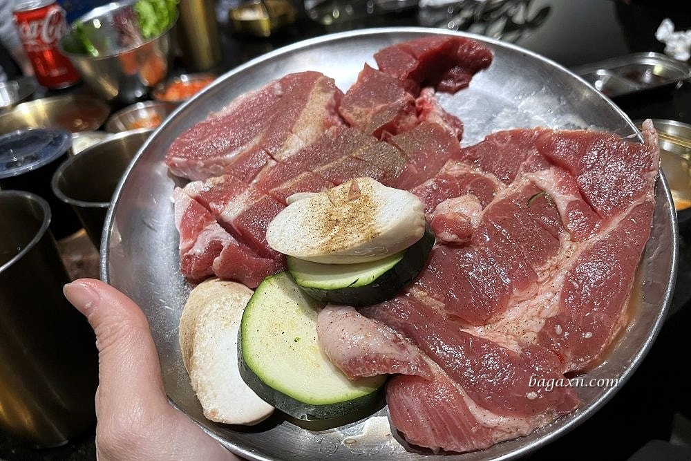 台中南屯│燒肉滋滋 ZiZi。美味韓式燒肉.大口吃肉超爽