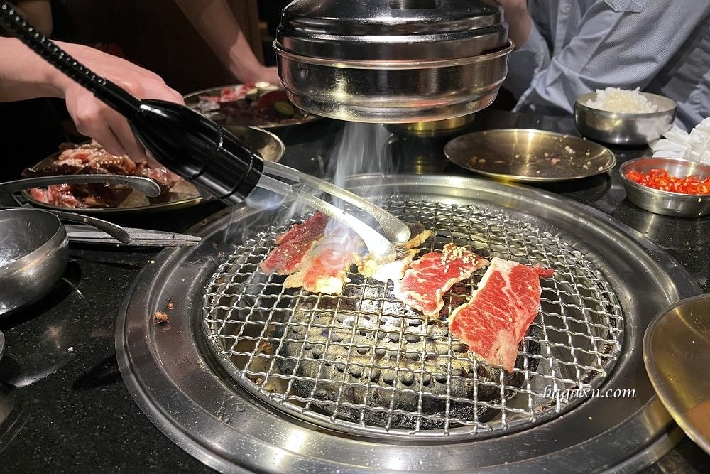 台中南屯│燒肉滋滋 ZiZi。美味韓式燒肉.大口吃肉超爽