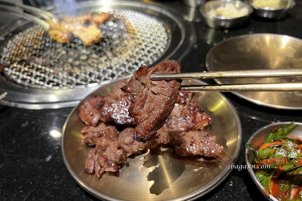 台中南屯│燒肉滋滋 ZiZi。美味韓式燒肉.大口吃肉超爽