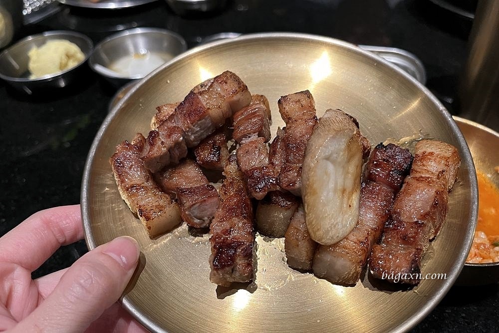 台中南屯│燒肉滋滋 ZiZi。美味韓式燒肉.大口吃肉超爽